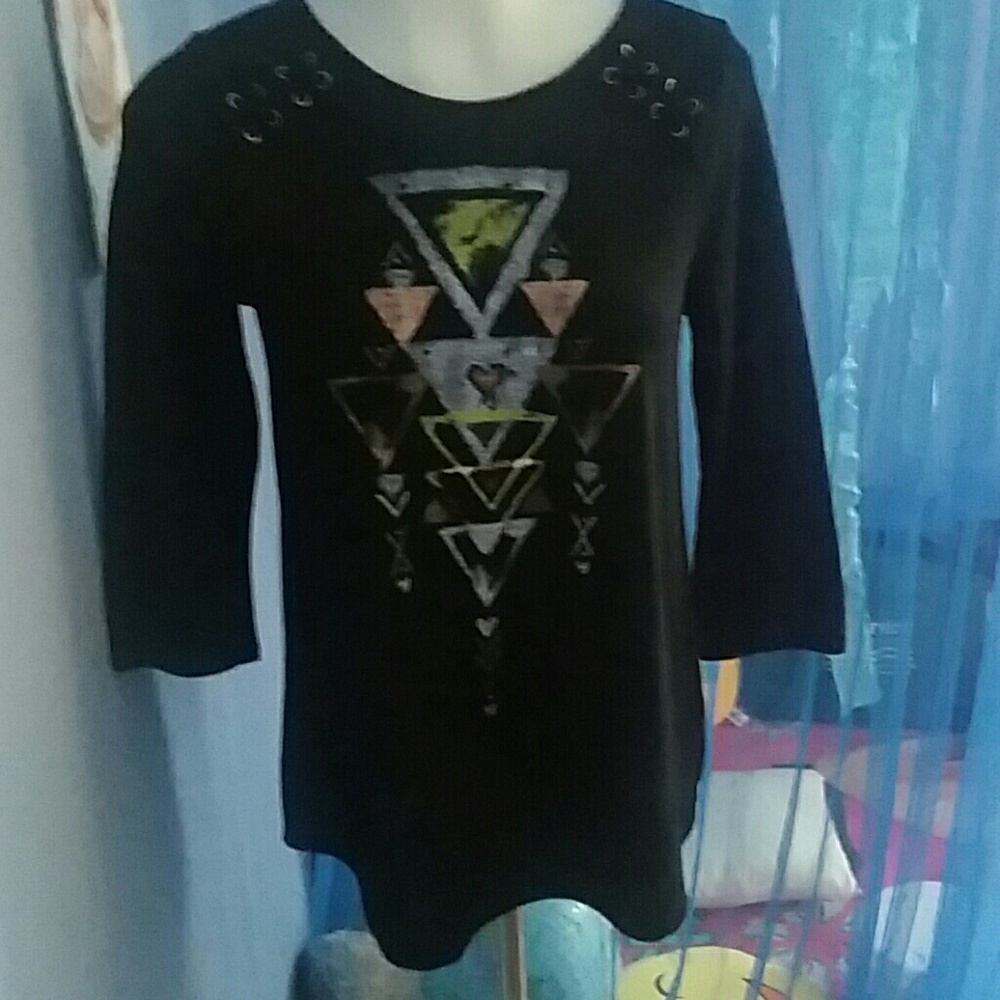 A black long sleeve shirt
